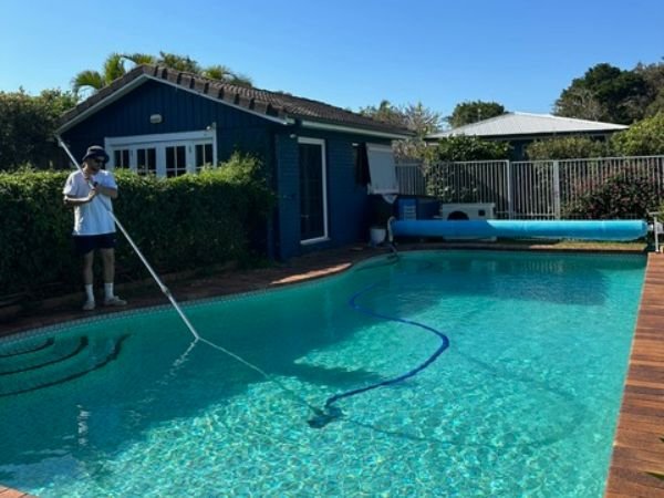 Pool Cleaning &amp; Maintenance